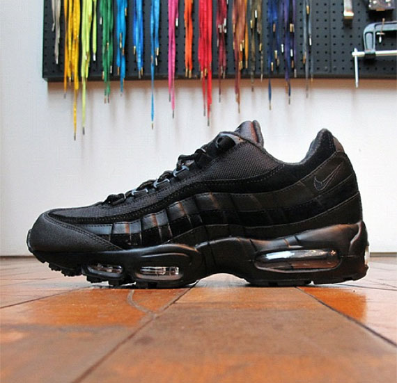 Nike Air Max 95 Premium Blackout 2