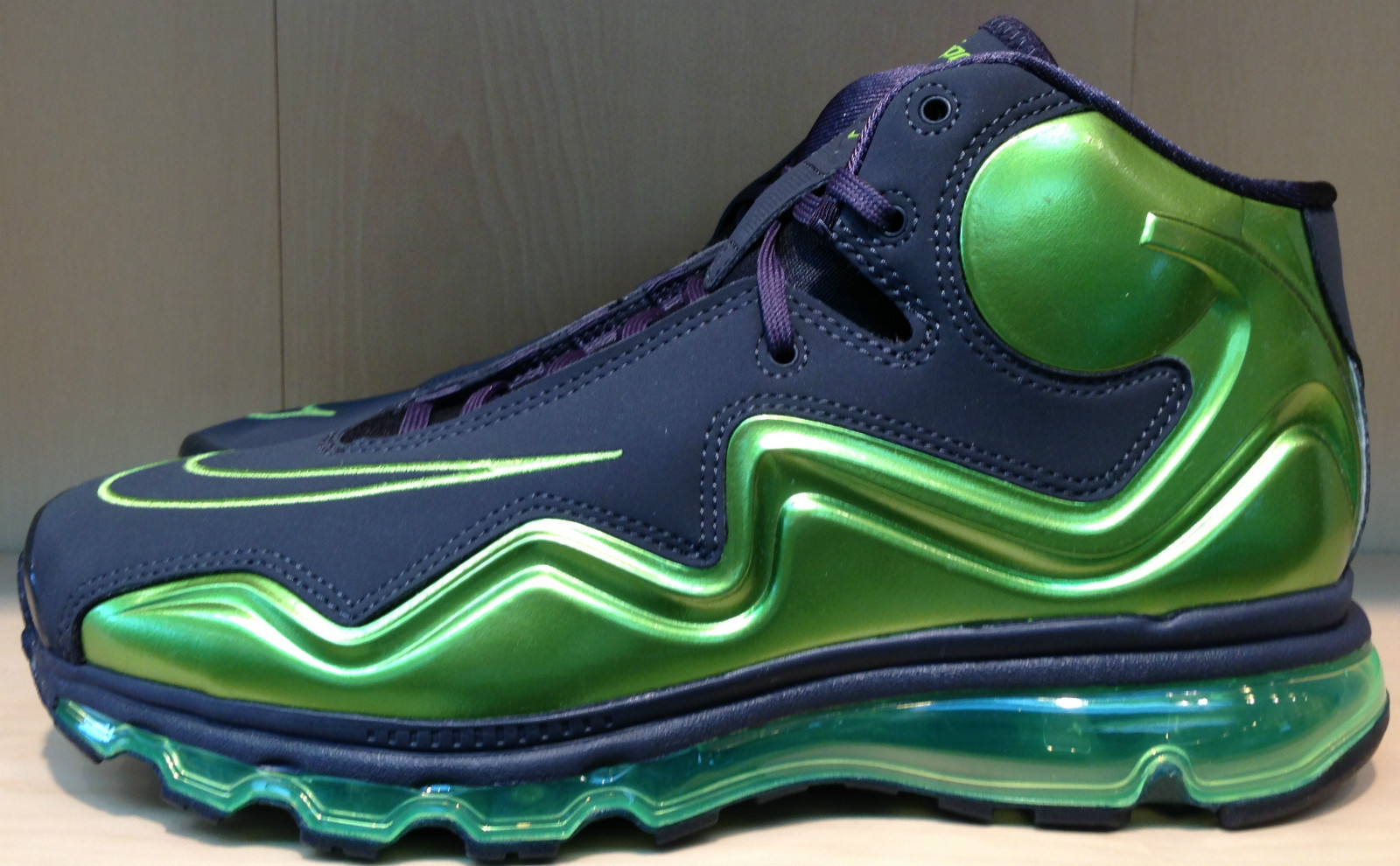 Nike Air Max Flyposite Anthracite Brilliant Green Atomic Green 2