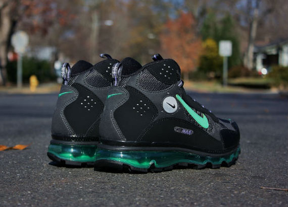 Nike Air Max Terra Sertig Black Violet Green