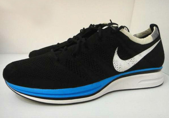 Nike Flyknit Trainer Black Blue White 7