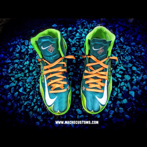 Nike Hyperdunk Scooby Doo Mache 2