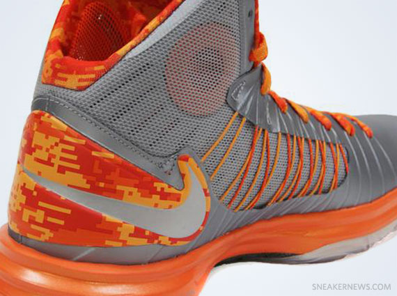 Nike Hyperdunk+ "Carrier Classic" Syracuse