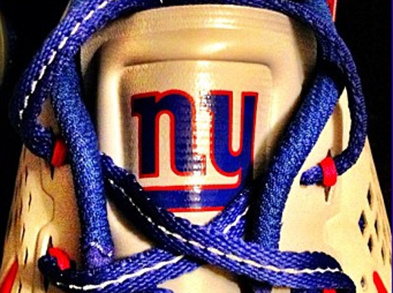 Nike LunarTR1+ “New York Giants”