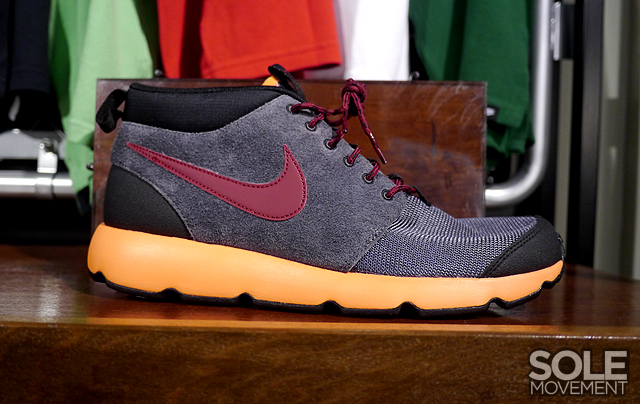 Nike Roshe Run Trail Dark Grey Team Red Total Orange 1