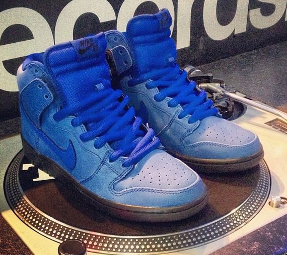 Nike Sb Dunk High Eiffel 65 01