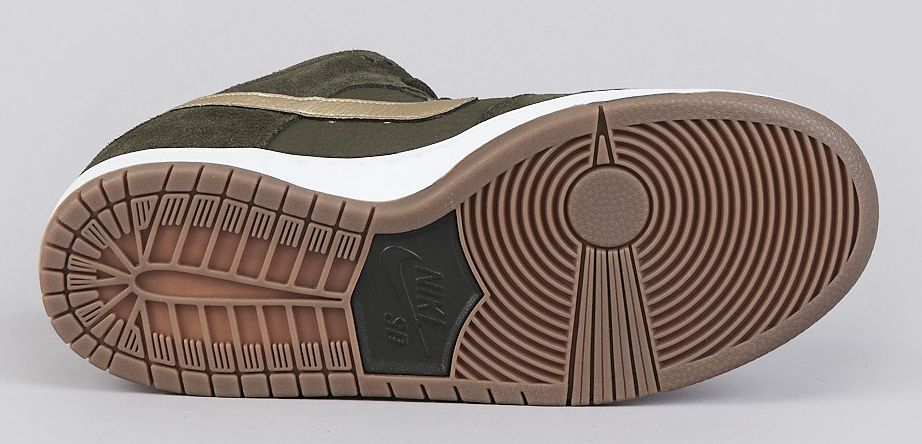 Nike Sb Dunk Low Sequoia Metallic Zinc 02
