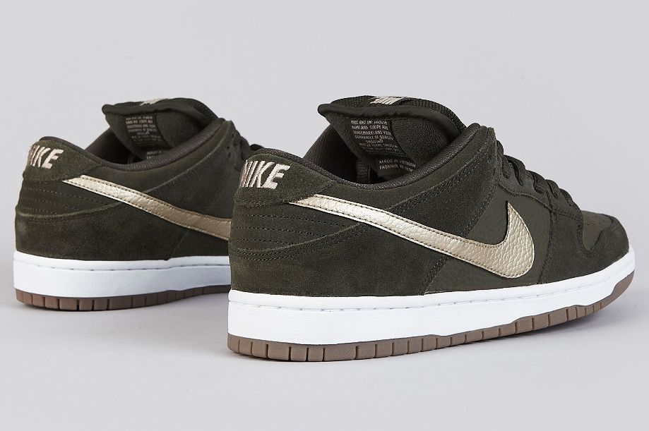 Nike Sb Dunk Low Sequoia Metallic Zinc 04