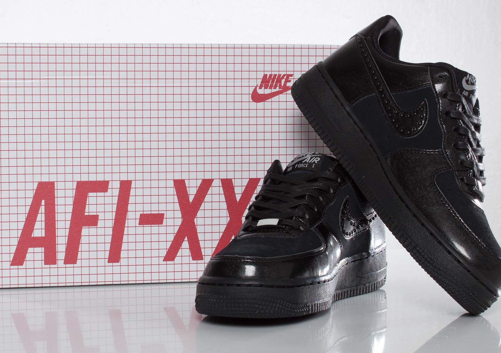 Nike Wmns Air Force 1 Low Le Qs Xxx 09