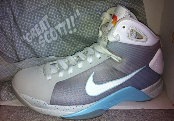 Sneakerpedia Gems Hyperdunk Mcfly