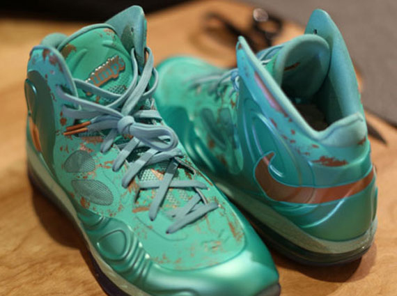 Sneaker Pimps x Nike Hyperposite “Statue of Liberty”