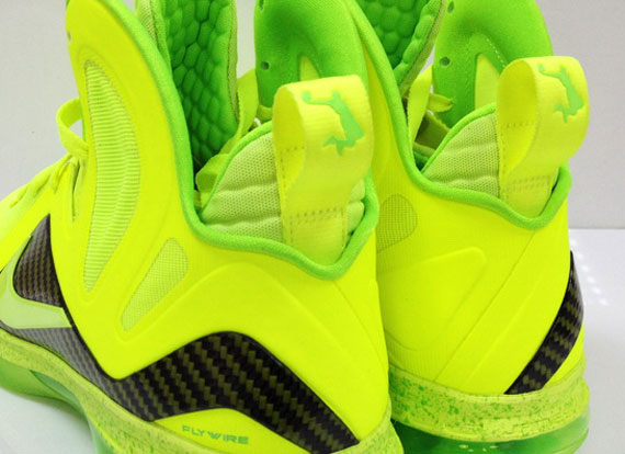 "Volt Dunkman" Nike LeBron 9 Elite