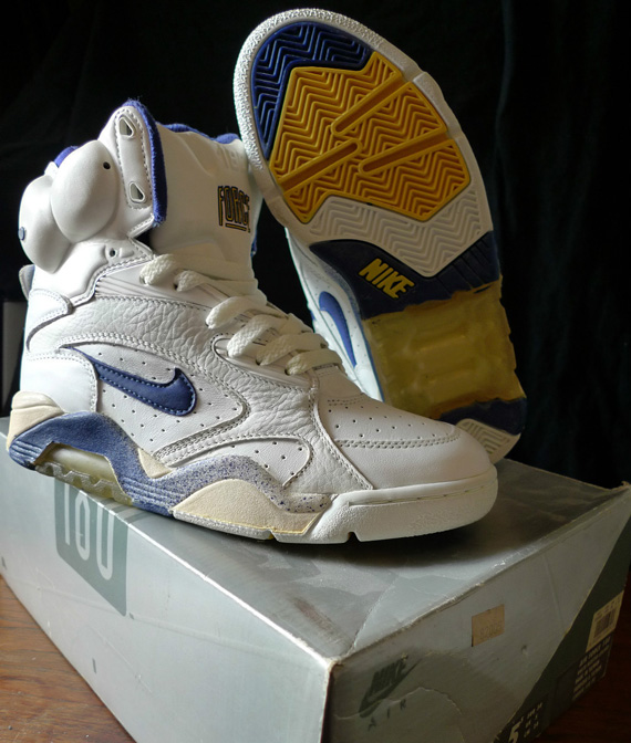 Air Force 180 Pump White Navy Yellow