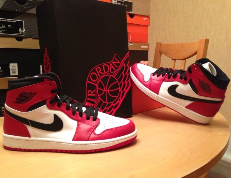 Air Jordan 1 High Retro Bulls 02