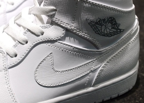 Air Jordan 1 Mid – White – Grey