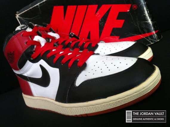 Air Jordan 1 Original Black Toe 2