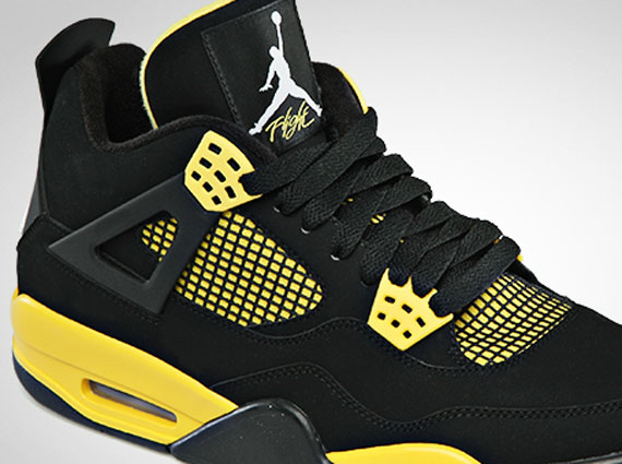 Air Jordan 4 Thunder Official Images 1