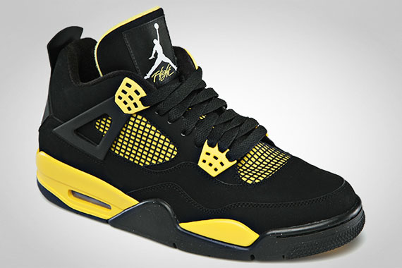 Air Jordan 4 Thunder Official Images 3