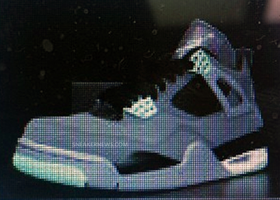 Air Jordan IV "Green Glow"