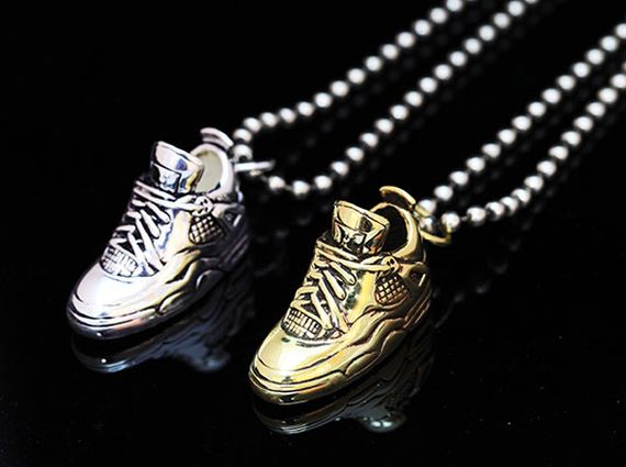 Air Jordan Iv Pendants 02