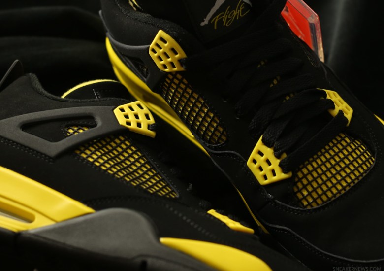 Air Jordan IV “Thunder” Beauty Shots