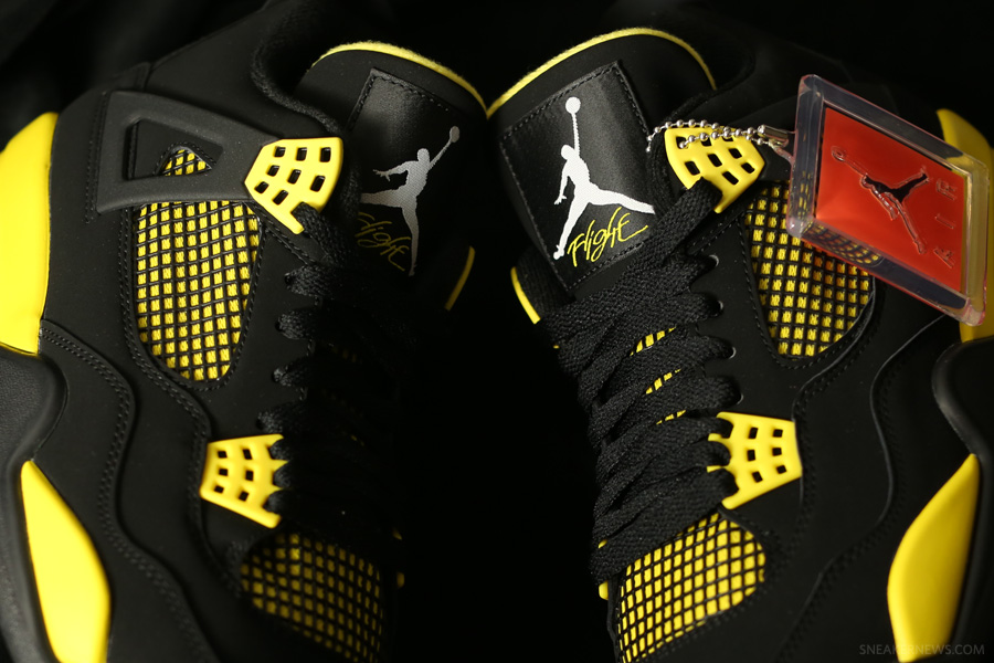 Air Jordan Iv Thunder Beauty Shots 2