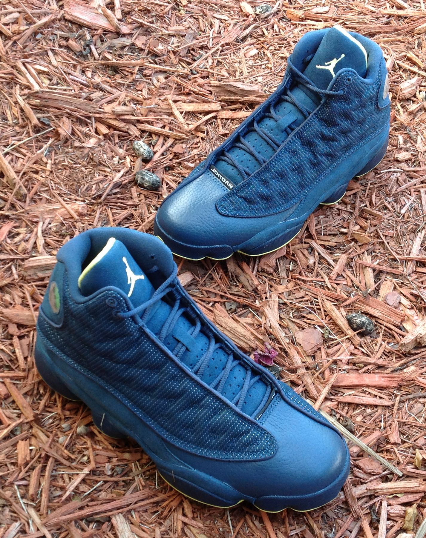 Air Jordan Xiii Squadron Blue Electric Yellow 03