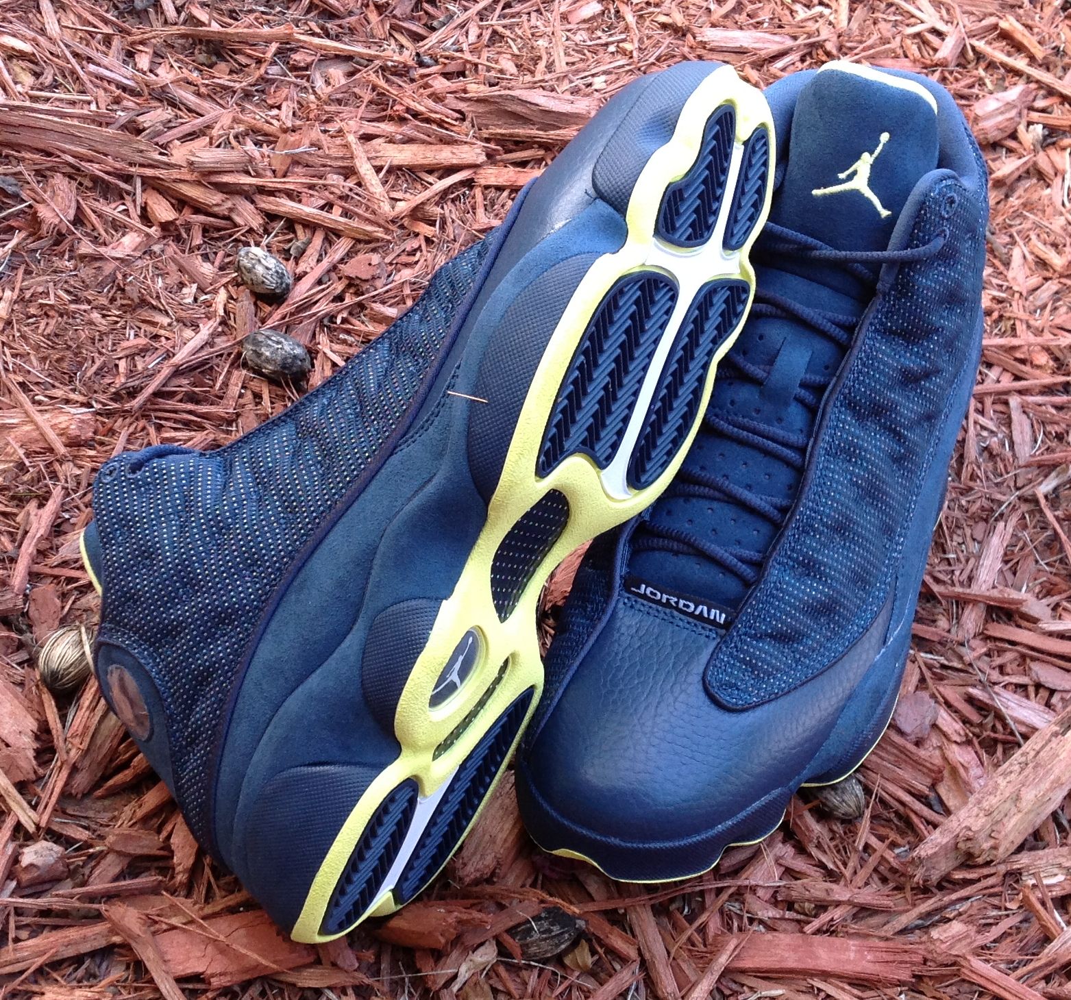 Air Jordan Xiii Squadron Blue Electric Yellow 04