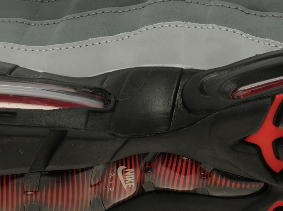 air-max-95-grey-univ-red-2 Air Max 95 Grey Univ Red 2