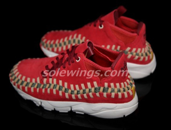 Nike Air Footscape Woven Chukka – Red Suede