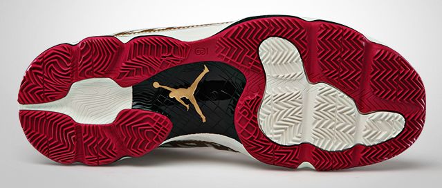 Jordan Cp3 Vi Metallic Gold 01