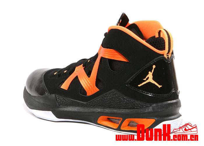 Jordan Melo M9 Black Bright Citrus 3