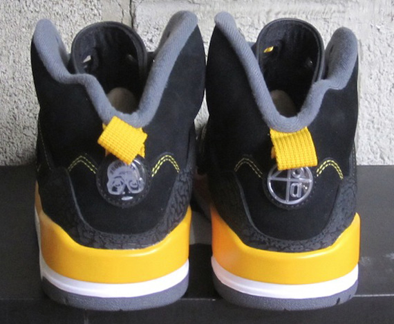 Jordan Spizike Black Gold Reminder 3