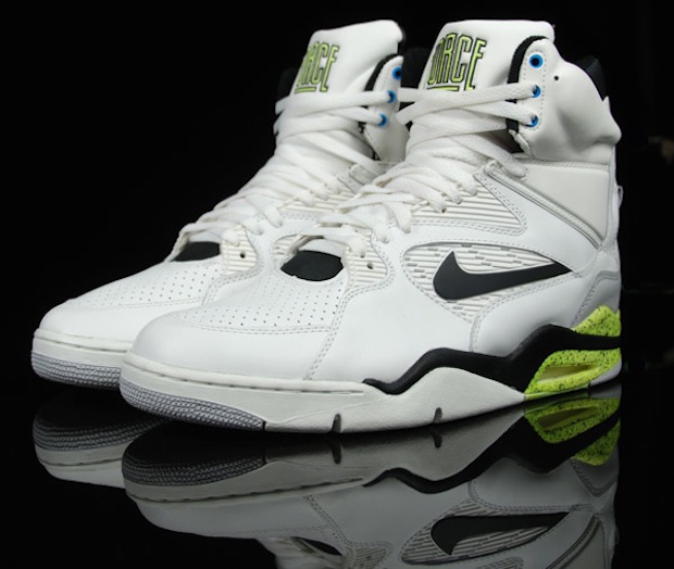 Nike Air Command Force Neon David Robinson