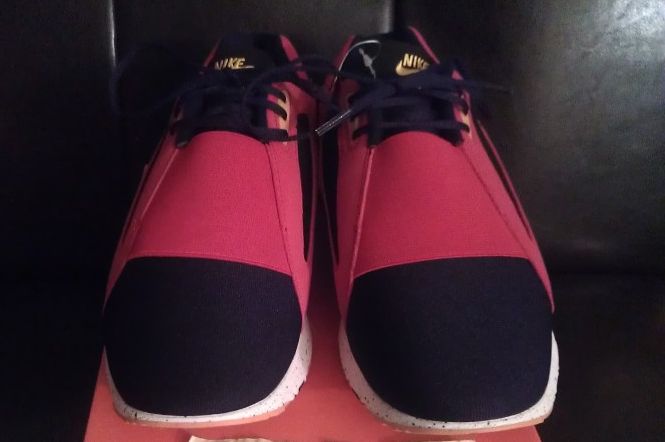 Nike Air Current University Red Sample 02