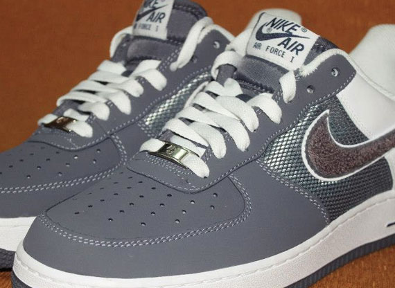 Nike Air Force 1 Low "Varsity" - Grey