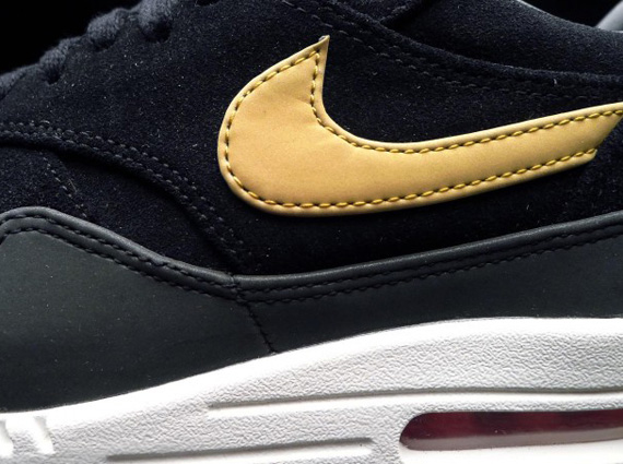 Nike Air Max 1 Black Gold Red 4