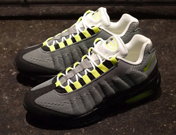 Nike Air Max 95 Em Og Neon 12