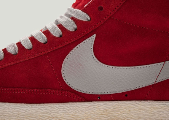 Nike Blazer Mid Premium VNTG "Hyper Red"