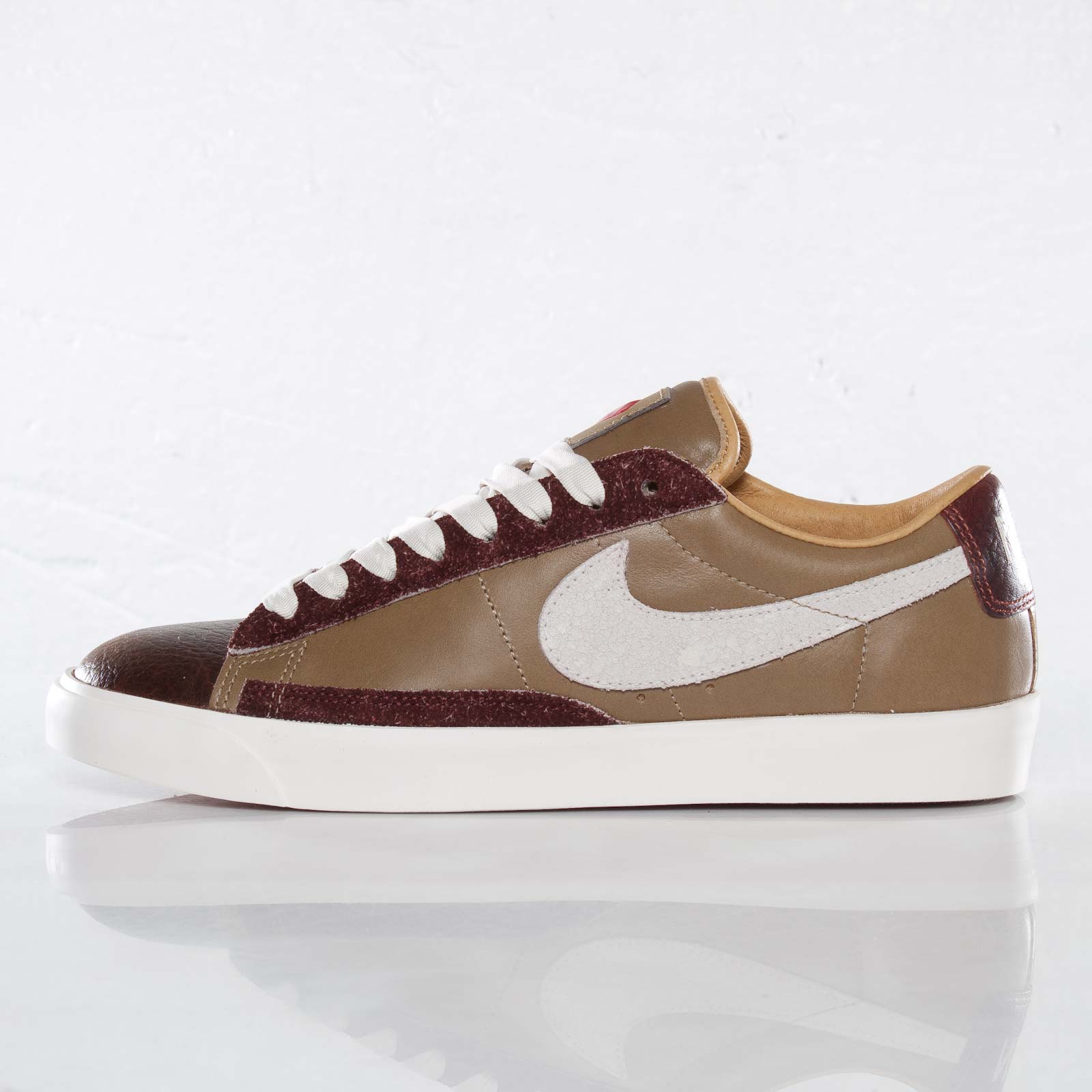 Nike Blazer Vntg Leather Quickstrike Pack 121