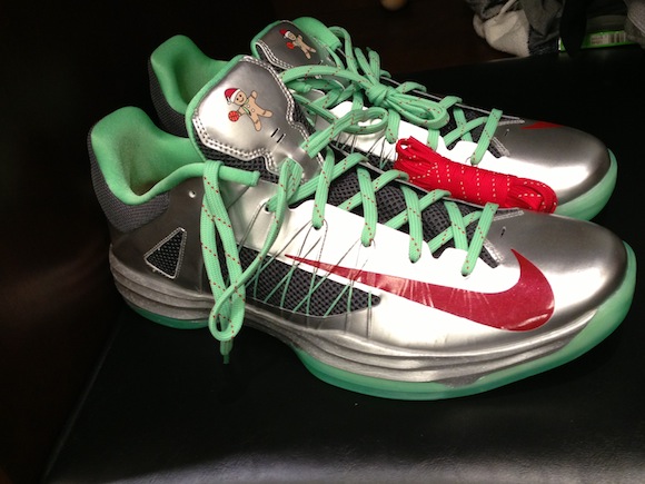 Nike Hyperdunk 2012 Low Christmas 2