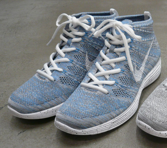 Nike Lunar Flyknit Chukka Htm Blue Glow Light Charcoal 01