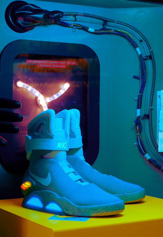 Nike Mag Display Main Source 2