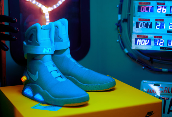 Nike Mag Display Main Source 3