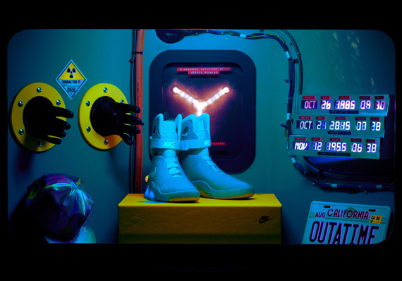 Nike Mag Display Main Source 8