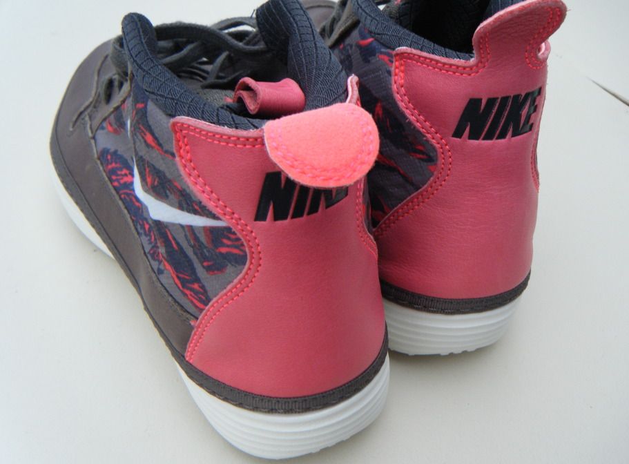 Nike Solarsoft Moccasin Chukka 07