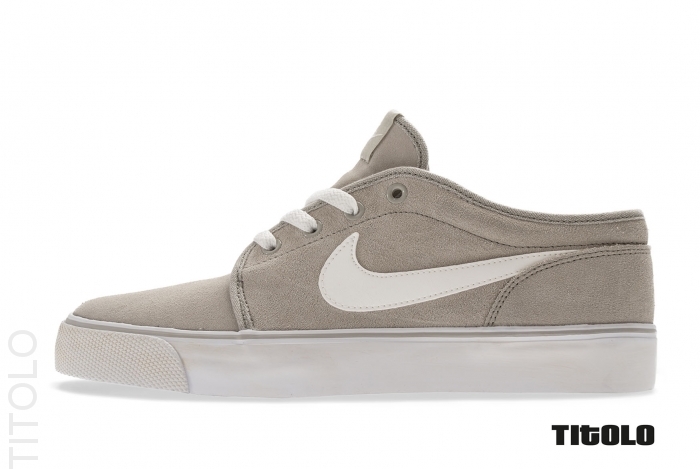 Nike Toki Low Vintage 4