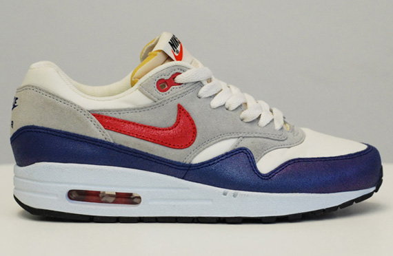 Nike Wmns Air Max 1 Og Sail Hyper Red 6