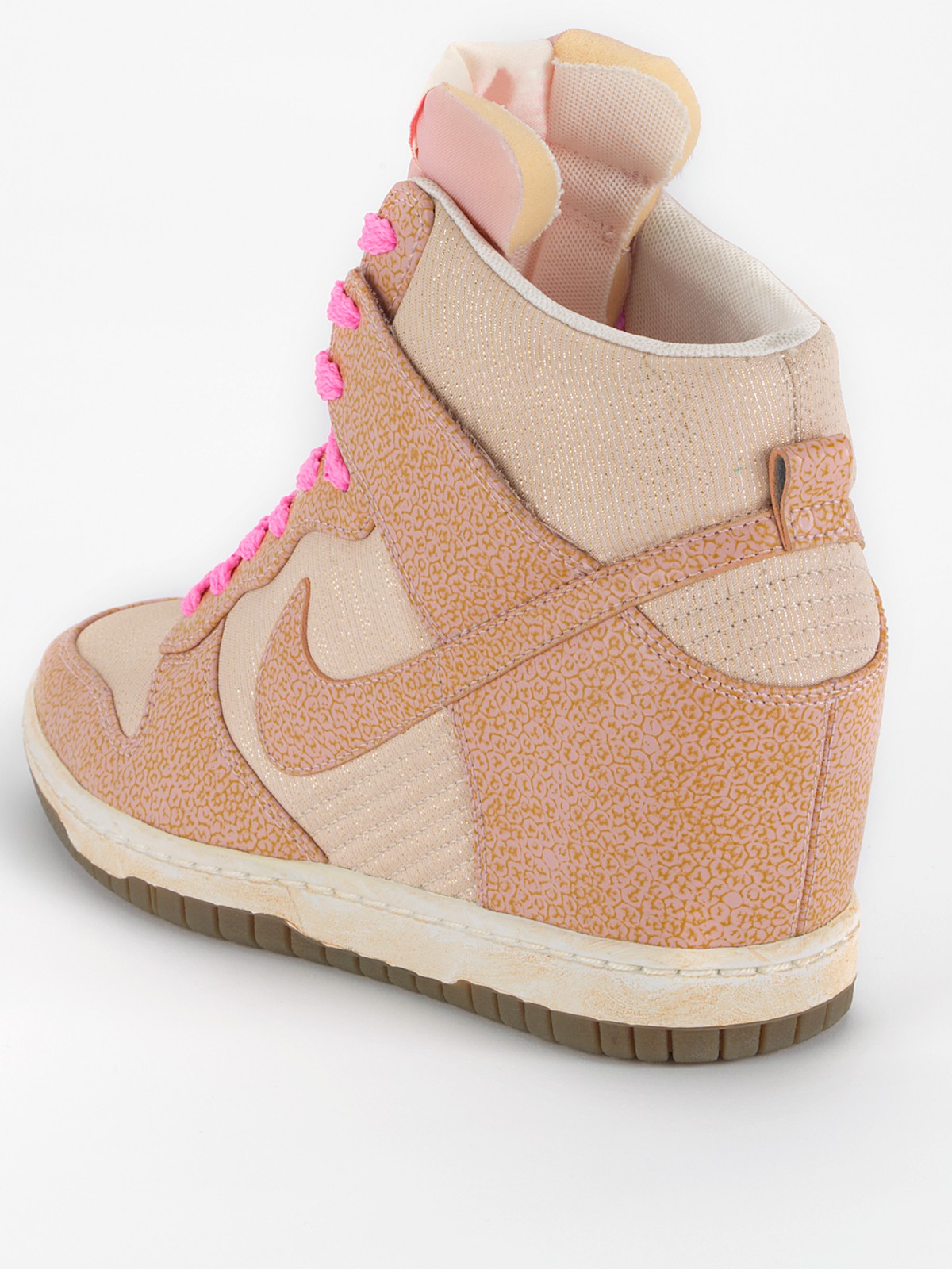 Nike Wmns Dunk Sky High Pink Metallic 