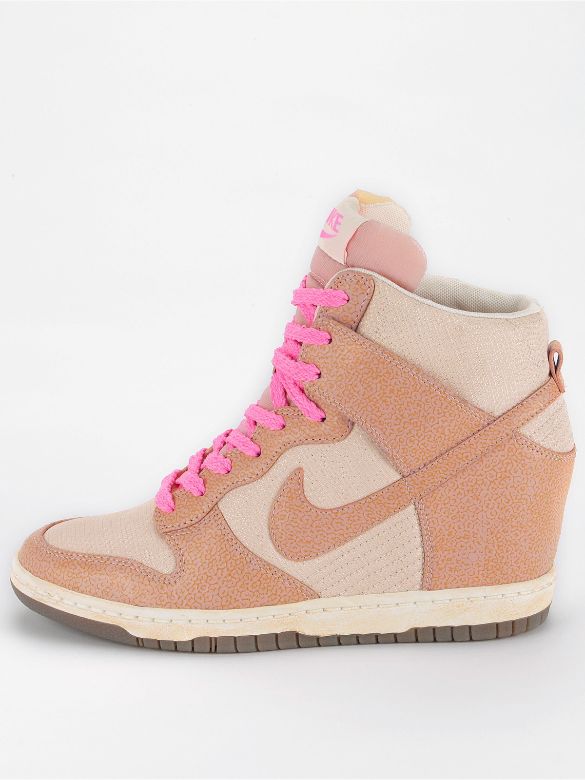 Nike Wmns Dunk Sky High Pink Metallic 1
