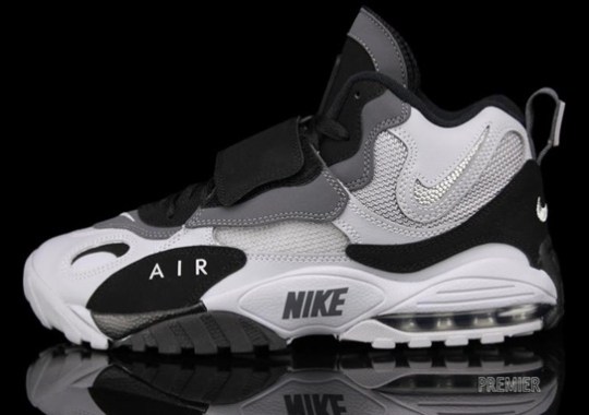 Nike Air Max Speed Turf “Raiders” – Available